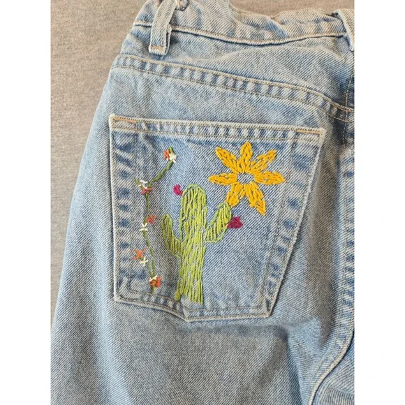 American Apparel Jeans Womens 26 Light Wash Relaxed Fit‎ Mushrooms Cactus Fray - Picture 10 of 14